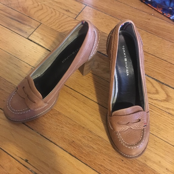 Tommy Hilfiger Shoes - Tommy Hilfiger tan heels
